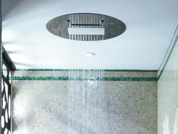 Multi – sensory shower head - Ceiling mounted round overhead shower by Gruppo Geromin - view 2